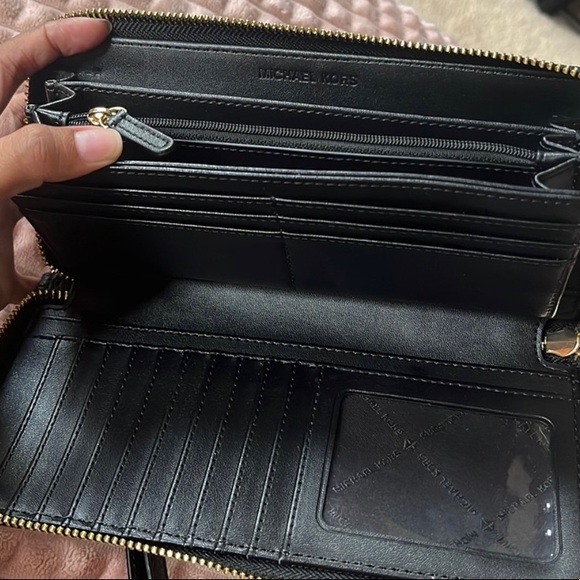 SOLD - Picture 4 of 5